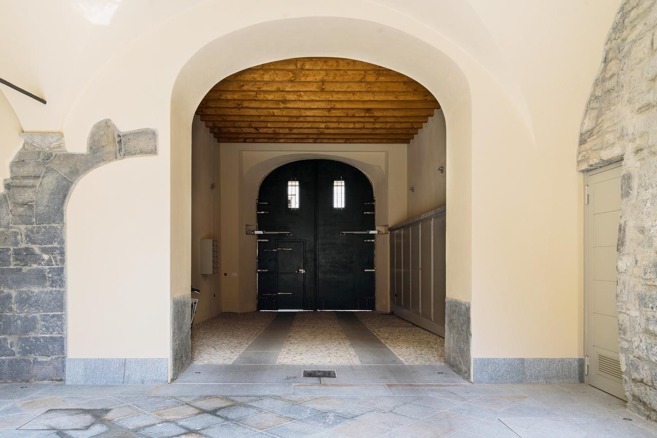Palazzo Tatti - Bymyhomeincomo Appartement *